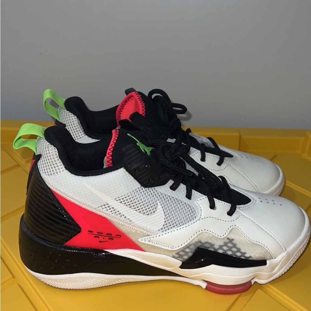 Jordan zoom 92 size 7.5 men